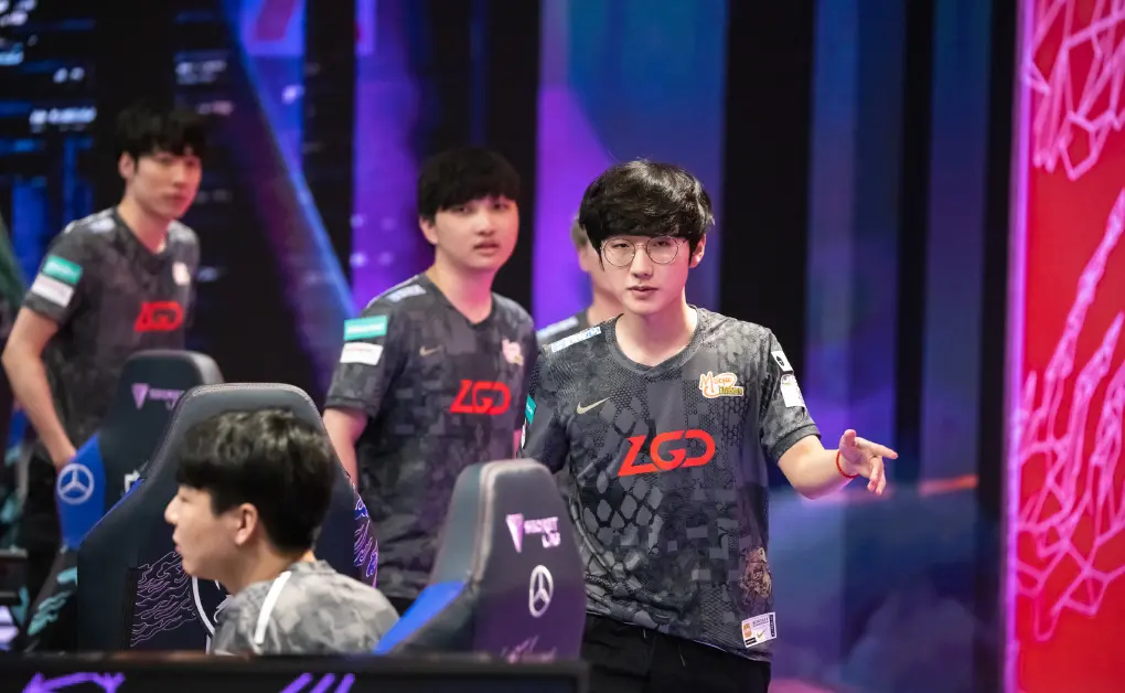 关于TheShy重要时刻出色发挥，C9带队取胜！比赛高潮迭起的信息