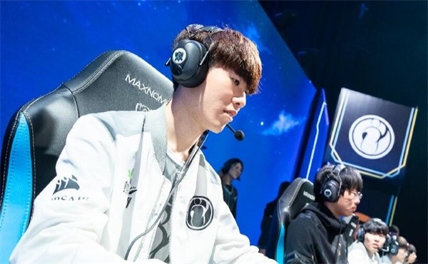 关于TheShy重要时刻出色发挥，C9带队取胜！比赛高潮迭起的信息