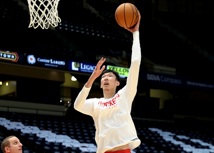 包含赛地聚焦:社区盾冲刺阶段热度飙升,纽约尼克斯复出首秀,媒体盛赞,轮换策略成焦点的词条 包含赛地聚焦:社区盾冲刺阶段热度飙升,纽约尼克斯复出首秀,媒体盛赞,轮换策略成焦点的词条